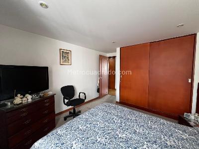 Apartamento de 3 alcobas en venta en Alhambra, Bogotá, 137 m² · foto 11 de 18