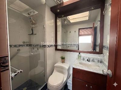Apartamento de 3 alcobas en venta en Alhambra, Bogotá, 137 m² · foto 3 de 18