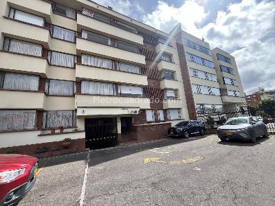 Apartamento de 3 alcobas en venta en Alhambra, Bogotá, 137 m² · foto 4 de 18