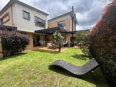 Casa de 3 alcobas en venta en Abaco, Cajicá, 298 m² · foto 10 de 20