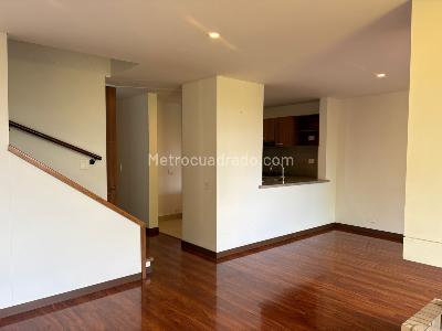 Casa de 3 alcobas en venta en Camino De Arrayanes, Bogotá, 141 m² · foto 2 de 19