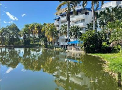 Apartamento de 3 alcobas en venta en Lagos Del Peñon, Girardot, 177 m² · foto 2 de 20