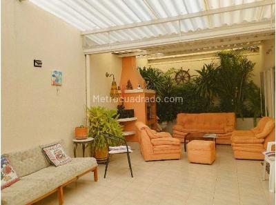 Casa de 5 alcobas en venta en Malibu, Bogotá, 262 m² · foto 10 de 11