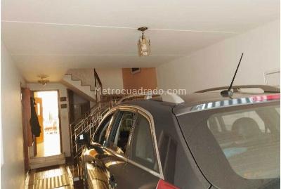 Casa de 5 alcobas en venta en Malibu, Bogotá, 262 m² · foto 9 de 11