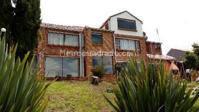 Casa de 5 alcobas en venta en La Conejera, Bogotá, 328 m² · foto 2 de 17