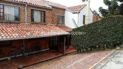 Casa de 5 alcobas en venta en La Conejera, Bogotá, 328 m² · foto 5 de 17