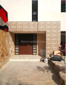 Casa de 5 alcobas en venta en Ciudad Jardin, Cali, 700 m² · foto 3 de 17