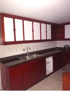 Casa de 5 alcobas en venta en Ciudad Jardin, Cali, 700 m² · foto 4 de 17