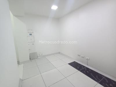 Casa de 5 alcobas en venta en Niza, Bogotá, 279 m² · foto 13 de 20