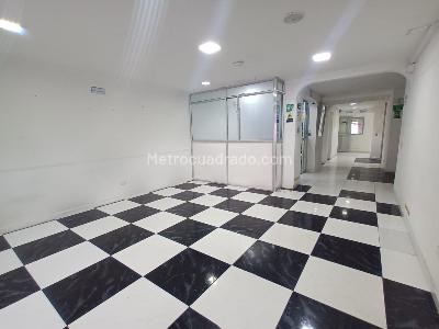 Casa de 5 alcobas en venta en Niza, Bogotá, 279 m² · foto 8 de 20