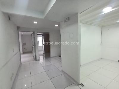 Casa de 5 alcobas en venta en Niza, Bogotá, 279 m² · foto 2 de 20