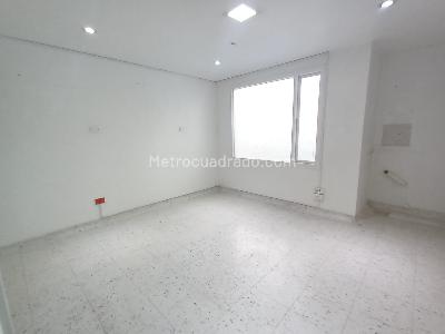Casa de 5 alcobas en venta en Niza, Bogotá, 279 m² · foto 10 de 20