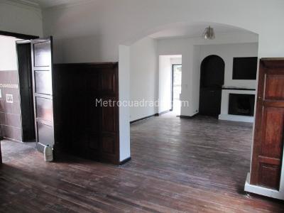 Casa de 5 alcobas en venta en Teusaquillo, Bogotá, 287 m² · foto 3 de 20