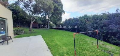 Casa de 3 alcobas en venta en La Calera, La Calera, 328 m² · foto 9 de 16