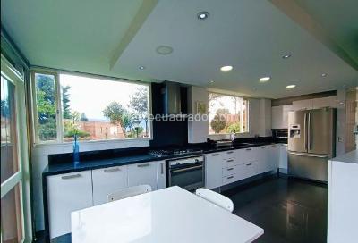 Casa en venta en Colinas De Suba, Bogotá · foto 6 de 10