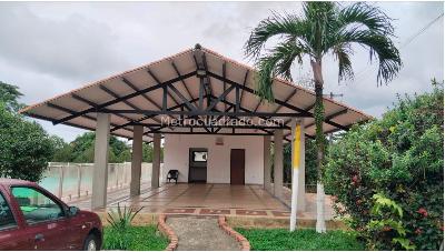 Casa de 3 alcobas en venta en Villavicencio, Villavicencio, 75 m² · foto 2 de 19