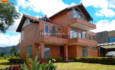 Casa de 4 alcobas en venta en Chia Vereda Fagua, Chía, 300 m² · foto 1 de 3