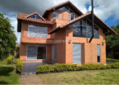 Casa de 4 alcobas en venta en Chia Vereda Fagua, Chía, 300 m² · foto 2 de 3