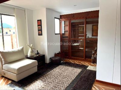 Apartamento de 3 alcobas en venta en Calleja Alta, Bogotá, 200 m² · foto 2 de 9