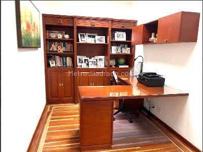 Apartamento de 3 alcobas en venta en Calleja Alta, Bogotá, 200 m² · foto 5 de 9