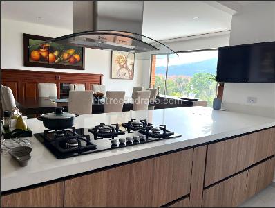 Apartamento de 3 alcobas en venta en Calleja Alta, Bogotá, 200 m² · foto 8 de 9