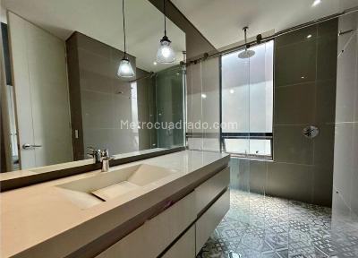Apartamento en venta en Los Rosales, Bogotá · foto 8 de 20