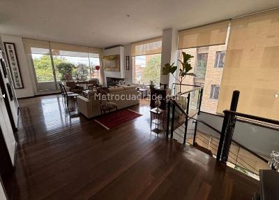 Apartamento de 3 alcobas en venta en Chico Cabrera, Bogotá, 265 m² · foto 3 de 12