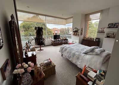 Apartamento de 3 alcobas en venta en Chico Cabrera, Bogotá, 265 m² · foto 6 de 12