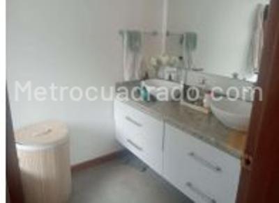 Apartamento de 3 alcobas en venta en Chico Norte, Bogotá, 162 m² · foto 4 de 12
