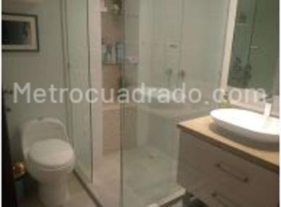 Apartamento de 3 alcobas en venta en Chico Norte, Bogotá, 162 m² · foto 7 de 12