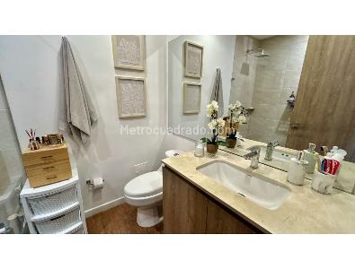 Apartamento en venta en Santa Barbara Occidental, Bogotá · foto 7 de 16