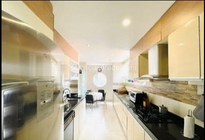 Apartamento de 4 alcobas en venta en Bosque Medina, Bogotá, 200 m² · foto 3 de 18
