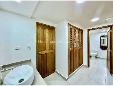 Apartamento de 3 alcobas en venta en La Cabrera, Bogotá, 312 m² · foto 12 de 20