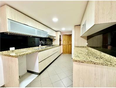 Apartamento de 3 alcobas en venta en La Cabrera, Bogotá, 312 m² · foto 14 de 20