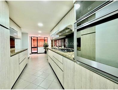 Apartamento de 3 alcobas en venta en La Cabrera, Bogotá, 312 m² · foto 19 de 20