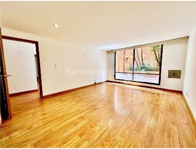 Apartamento de 3 alcobas en venta en La Cabrera, Bogotá, 312 m² · foto 2 de 20