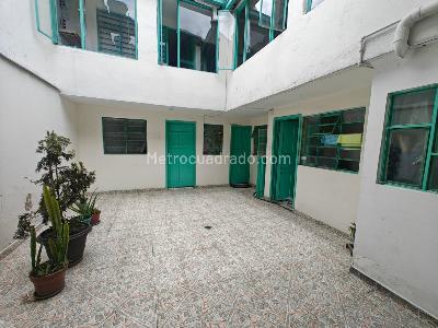 Casa de 5 alcobas en venta en Trinidad Galan, Bogotá, 250 m² · foto 19 de 20