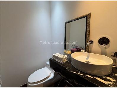 Apartamento en venta en Los Rosales, Bogotá · foto 4 de 13