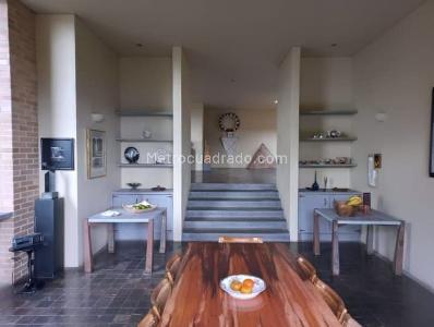 Casa de 5 alcobas en venta en Sindamanoy, Chía, 1050 m² · foto 3 de 10