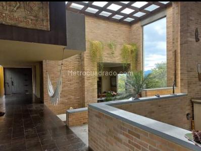Casa de 5 alcobas en venta en Sindamanoy, Chía, 1050 m² · foto 9 de 10