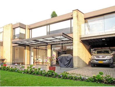 Casa de 4 alcobas en venta en Niza, Bogotá, 346 m² · foto 14 de 15