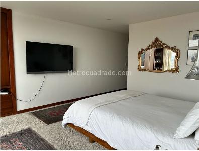 Apartamento de 4 alcobas en venta en Refugio Alto, Bogotá, 296 m² · foto 4 de 20