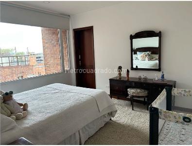 Apartamento de 4 alcobas en venta en Refugio Alto, Bogotá, 296 m² · foto 9 de 20