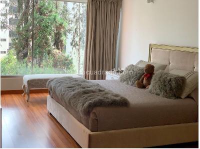 Apartamento de 3 alcobas en venta en El Refugio Chico, Bogotá, 330 m² · foto 2 de 7