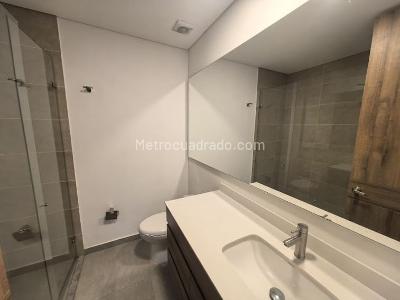 Apartamento de 3 alcobas en venta en Santa Barbara Oriental, Bogotá, 116 m² · foto 8 de 9