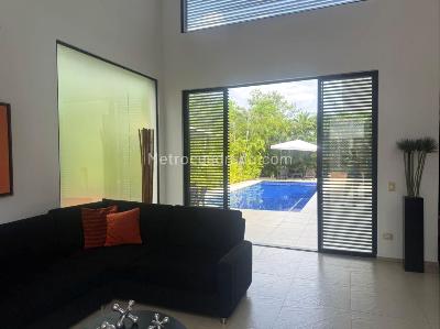 Casa de 4 alcobas en venta en Lagos Del Peñon, Girardot, 180 m² · foto 18 de 20