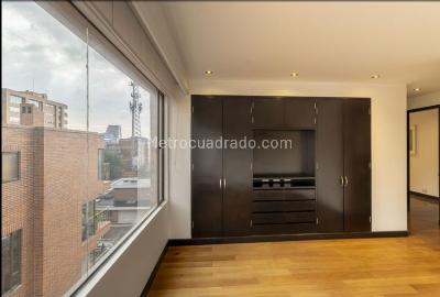 Apartamento de 5 alcobas en venta en Chico Navarra, Bogotá, 337 m² · foto 3 de 20