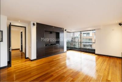 Apartamento de 5 alcobas en venta en Chico Navarra, Bogotá, 337 m² · foto 5 de 20