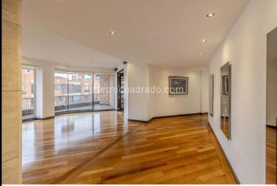 Apartamento de 5 alcobas en venta en Chico Navarra, Bogotá, 337 m² · foto 8 de 20