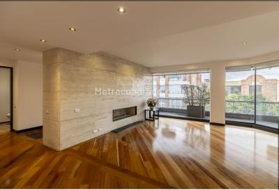 Apartamento de 5 alcobas en venta en Chico Navarra, Bogotá, 337 m² · foto 10 de 20